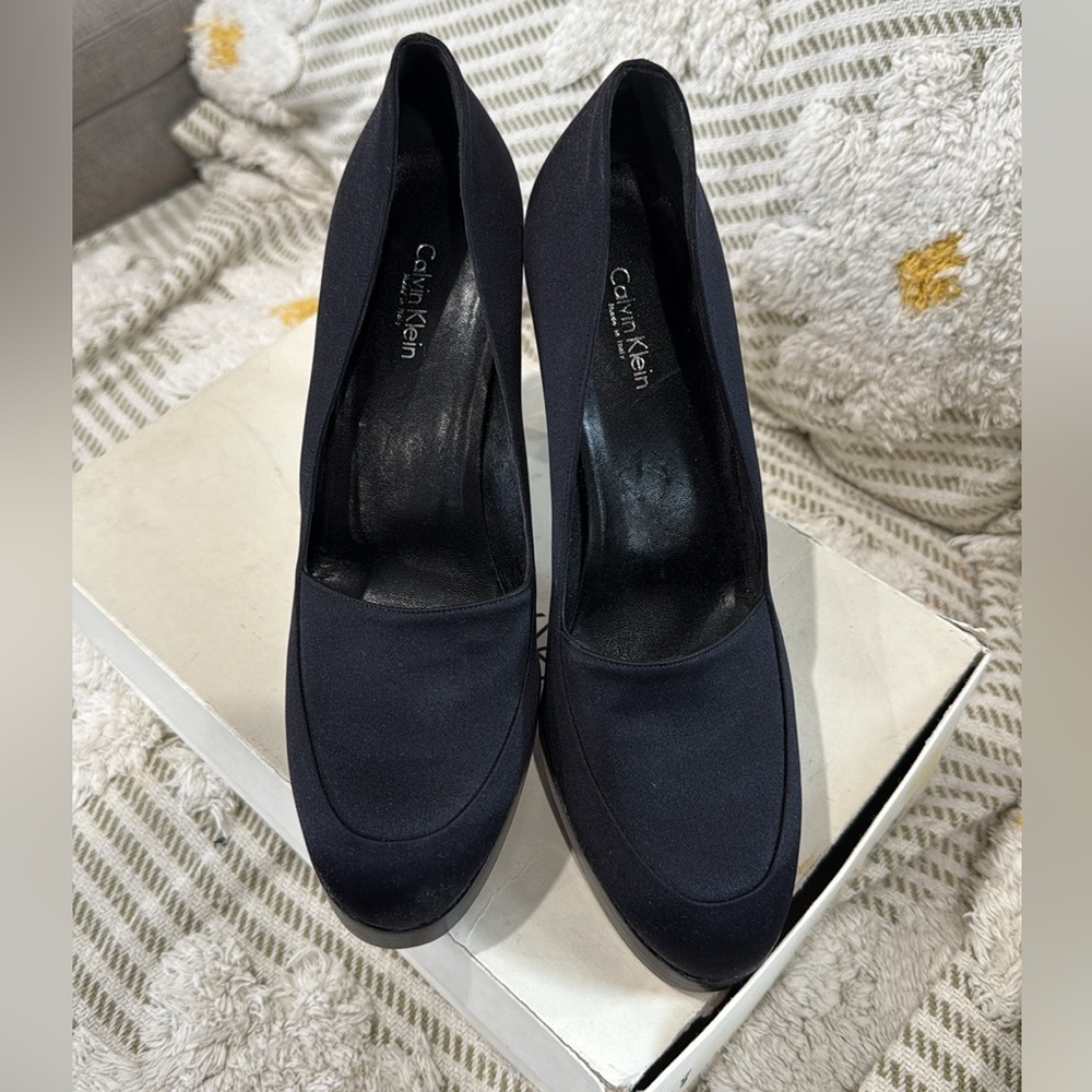 Calvin Klein Women's Black Pumps BRAND NEW